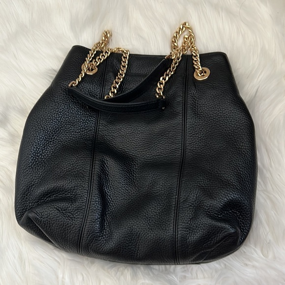 Michael kors purse with gold chain - Picture 3 of 6